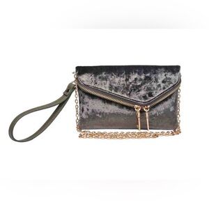 Urban Expressions Lucy Velvet Wristlet with Gold Chain! NWOT!